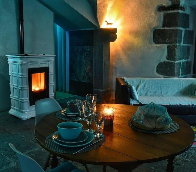 Les Gites De Recoleine Nébouzat Buitenkant foto